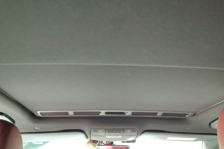 Used Mercedes-Benz C-Class 2020 C 260 Sport Edition Headliner