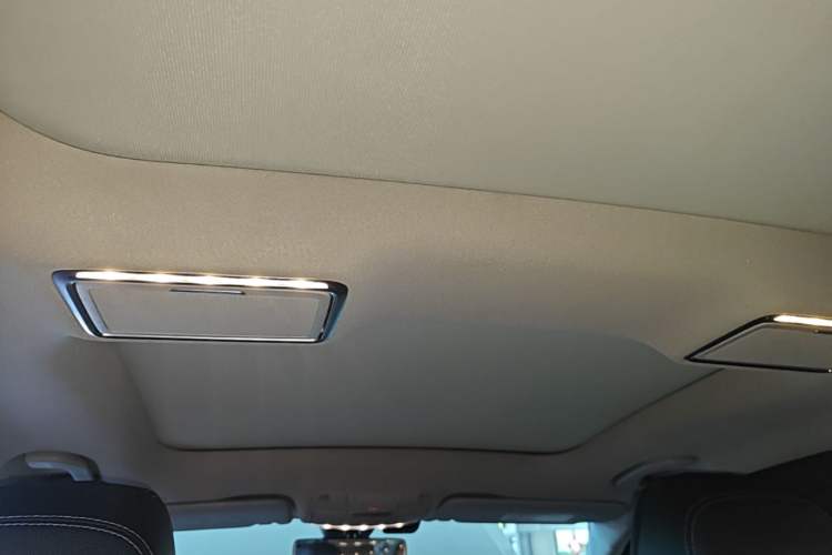 Used Mercedes-Benz C-Class 2020 Restyled C 260 L Sport Edition Headliner