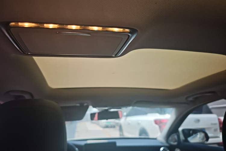 Used Mercedes-Benz C-Class 2020 C 260 L Sport Edition Headliner