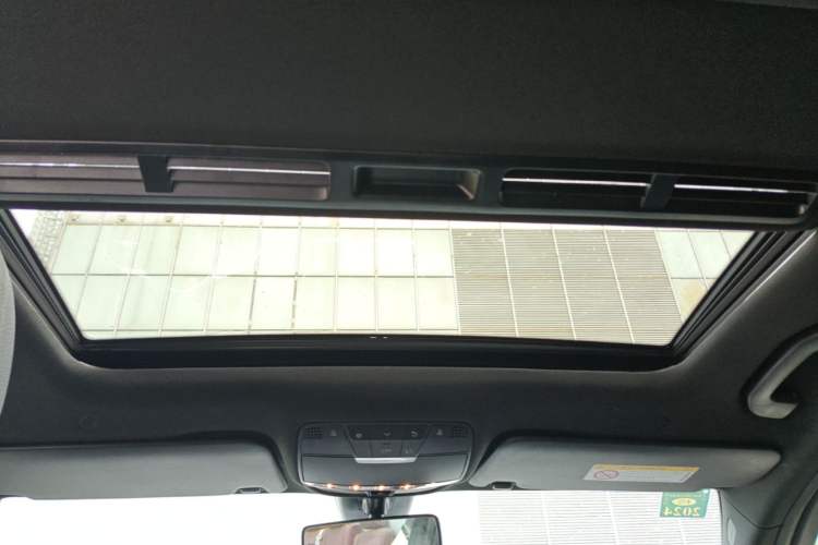 Used Mercedes-Benz C-Class 2020 C 260 Sport Edition Headliner