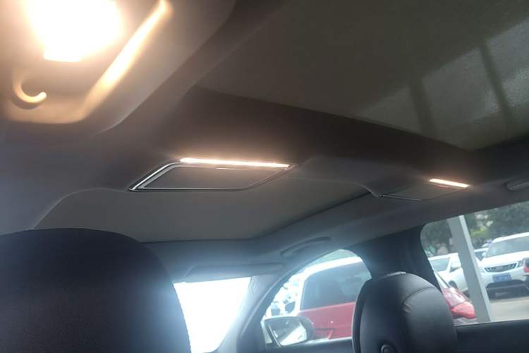 Used Mercedes-Benz C-Class 2020 C 260 L Sport Edition Headliner