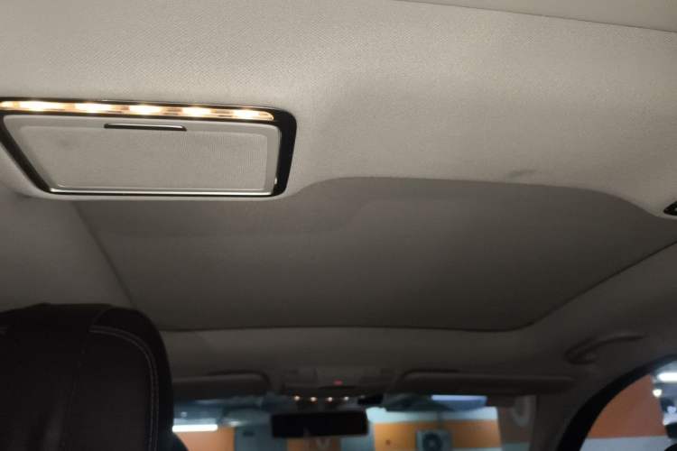 Used Mercedes-Benz C-Class 2020 Restyled C 260 L Sport Edition Headliner