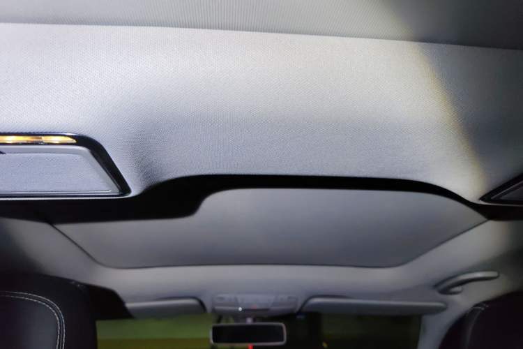 Used Mercedes-Benz C-Class 2020 Restyled C 260 L Sport Edition Headliner