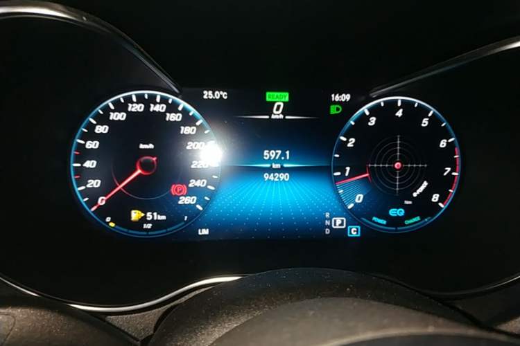 Used Mercedes-Benz C-Class 2020 Restyled C 260 L Sport Edition Instrument Cluster