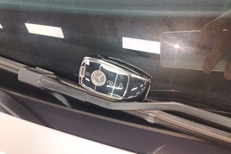 Used Mercedes-Benz C-Class 2020 Facelifted C 260 Estate Interior 1