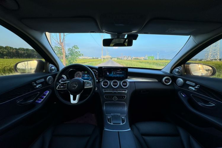 Used Mercedes-Benz C-Class 2020 C 260 Estate Interior 1