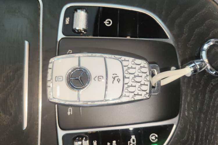 Used Mercedes-Benz C-Class 2020 C 200 Coupe Interior 1