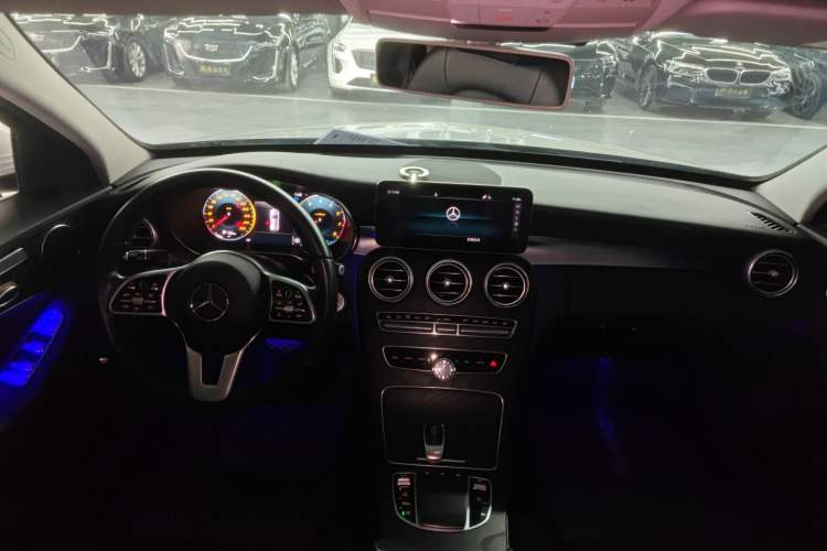 Used Mercedes-Benz C-Class 2020 Facelifted C 260 Estate Interior 2