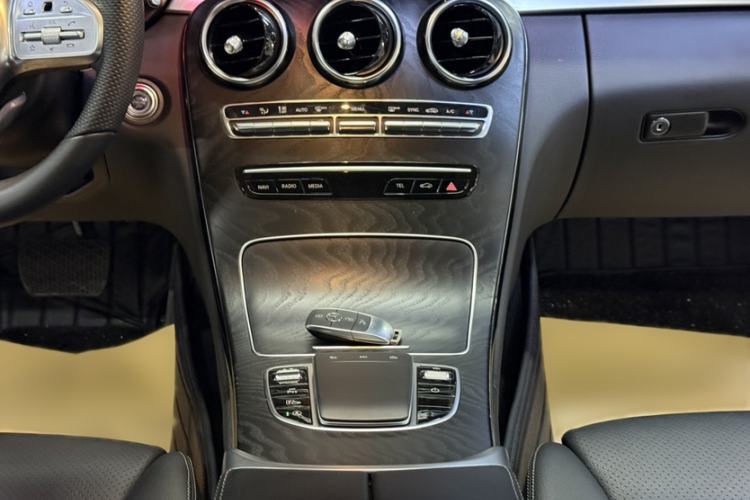 Used Mercedes-Benz C-Class 2020 C 260 L Sport Edition Interior 2