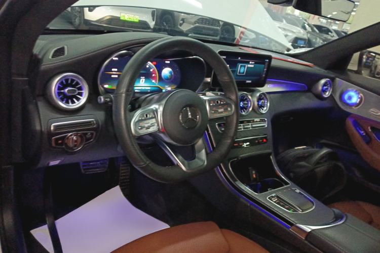 Used Mercedes-Benz C-Class 2020 C 260 4MATIC Coupe Interior 2