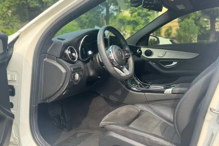 Used Mercedes-Benz C-Class 2020 C 260 Sport Edition Interior 2