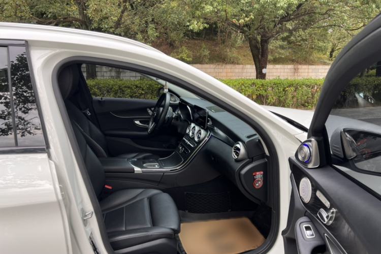 Used Mercedes-Benz C-Class 2020 C 260 Estate Interior 2