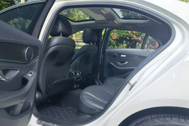 Used Mercedes-Benz C-Class 2020 C 260 L Sport Edition Interior 3