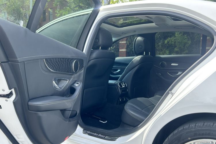 Used Mercedes-Benz C-Class 2020 C 260 L Sport Edition Interior 3
