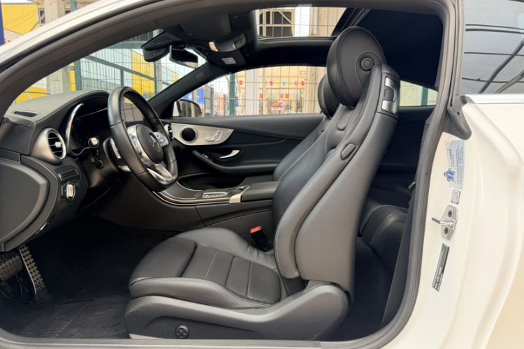 Used Mercedes-Benz C-Class 2020 C 260 Coupe Interior 3