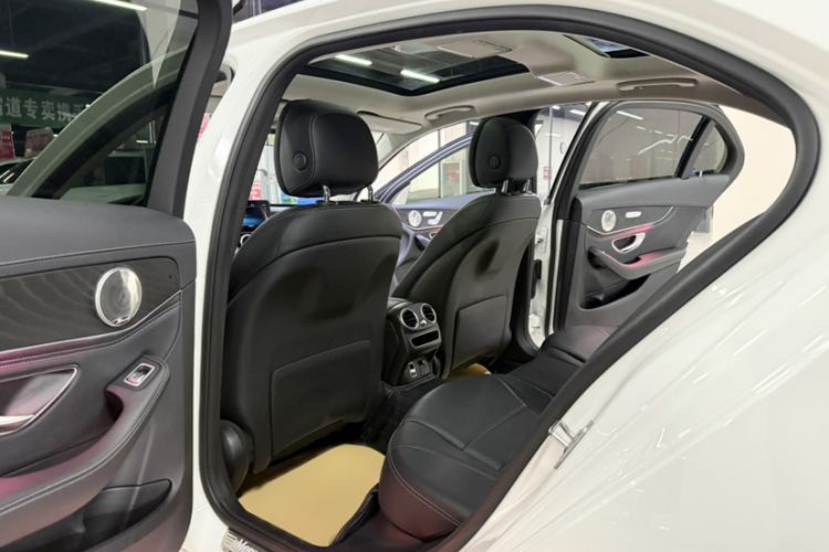 Used Mercedes-Benz C-Class 2020 C 260 L Sport Edition Interior 4