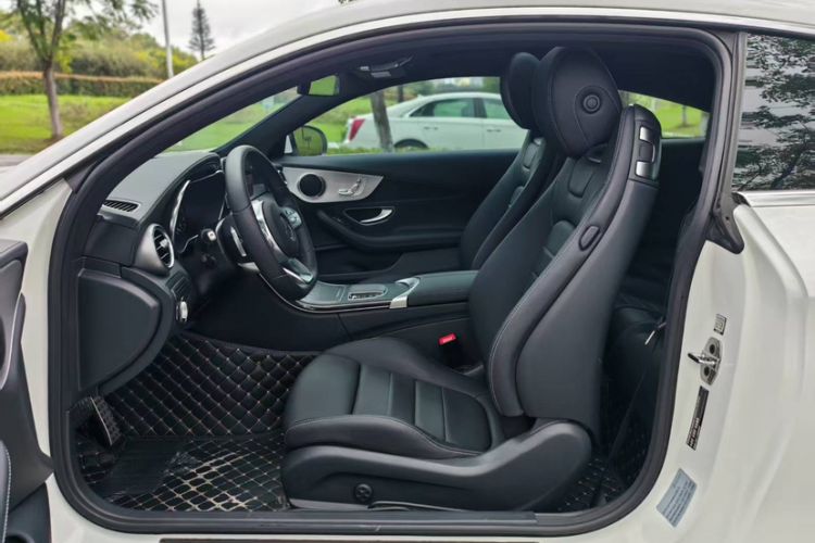 Used Mercedes-Benz C-Class 2020 C 200 Coupe Interior 4