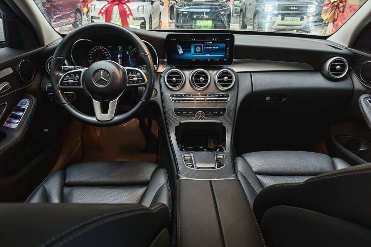 Used Mercedes-Benz C-Class 2020 C 260 Estate Interior 4