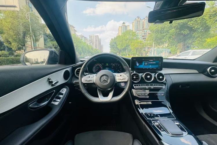 Used Mercedes-Benz C-Class 2020 C 260 Sport Edition Interior 4