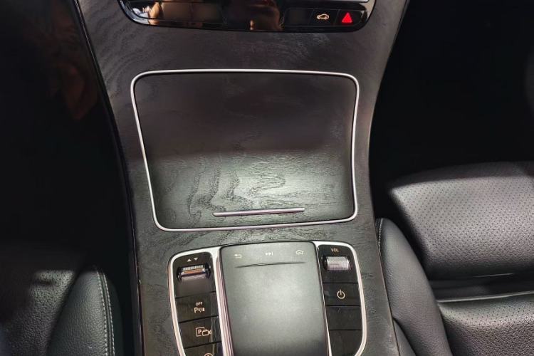 Used Mercedes-Benz C-Class 2020 C 260 L Sport Edition Interior 4