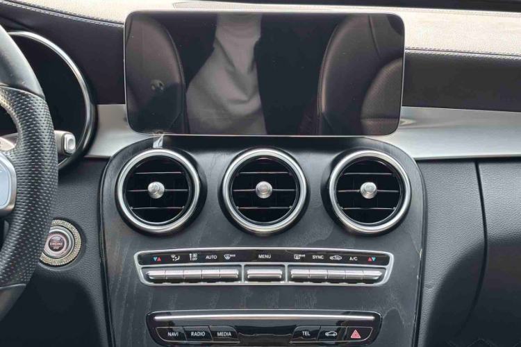 Used Mercedes-Benz C-Class 2020 C 200 L Fashion Edition Sport Version Interior 4