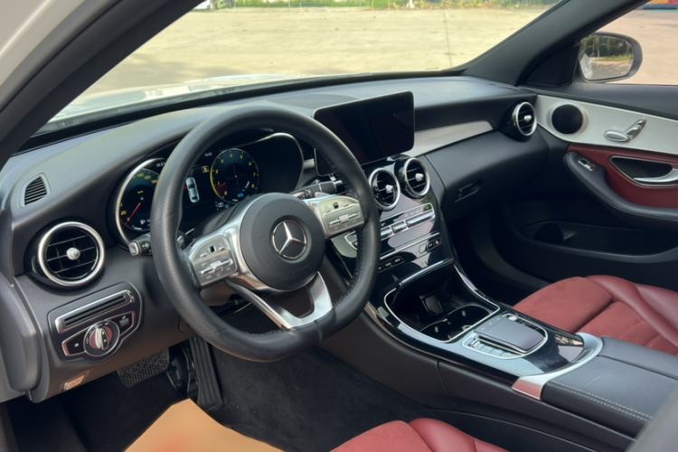 Used Mercedes-Benz C-Class 2020 Restyled C 260 Sport Edition Interior 4