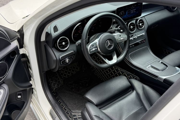 Used Mercedes-Benz C-Class 2020 C 260 L Sport Edition Interior 6