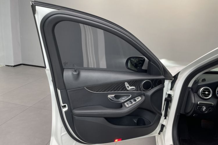 Used Mercedes-Benz C-Class 2020 C 200 station wagon Interior 6