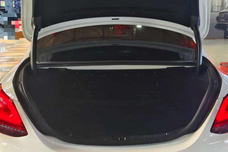 Used Mercedes-Benz C-Class 2020 C 260 L Sport Edition Interior 7