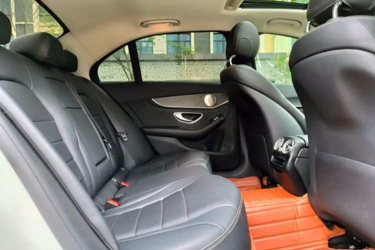 Used Mercedes-Benz C-Class 2020 C 200 L Fashion Edition Sport Version Interior 7