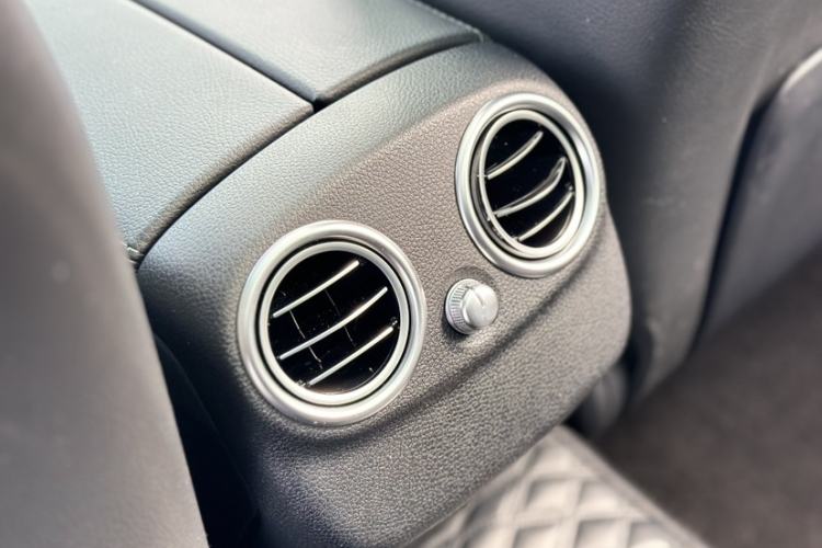 Used Mercedes-Benz C-Class 2020 Facelifted C 260 Estate Interior 7