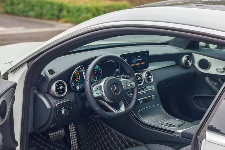 Used Mercedes-Benz C-Class 2020 C 200 Coupe Interior 8