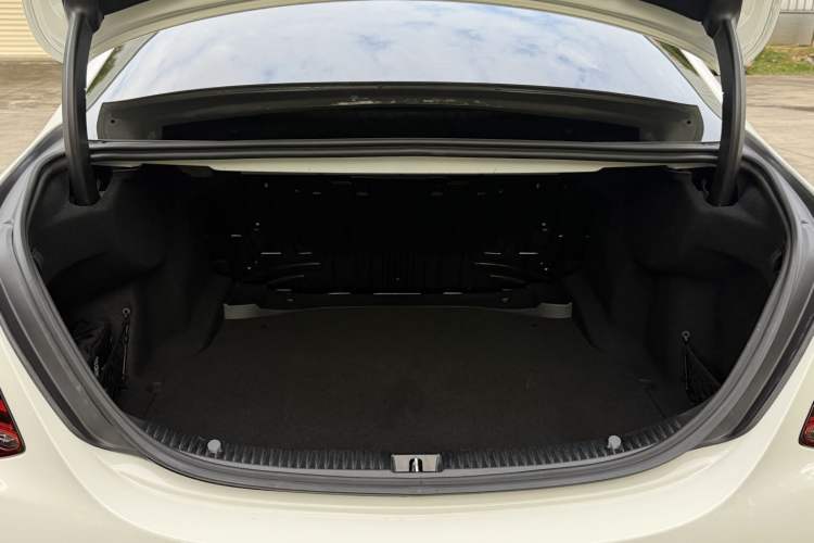 Used Mercedes-Benz C-Class 2020 Restyled C 260 L Sport Edition Interior 8