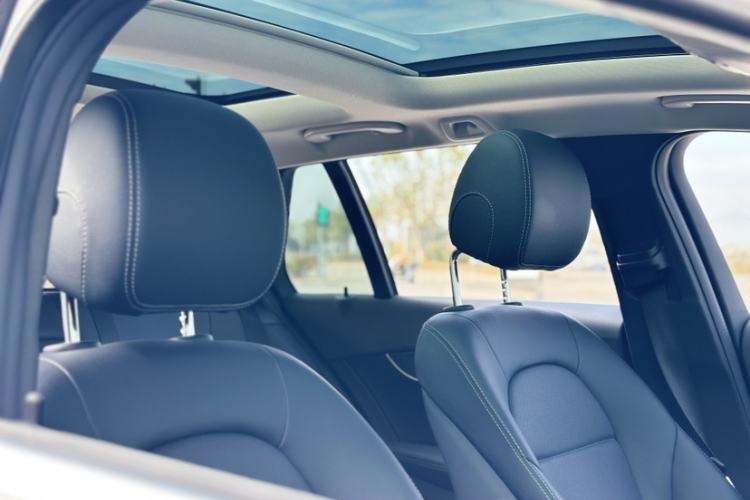 Used Mercedes-Benz C-Class 2020 Facelifted C 260 Estate Interior 9