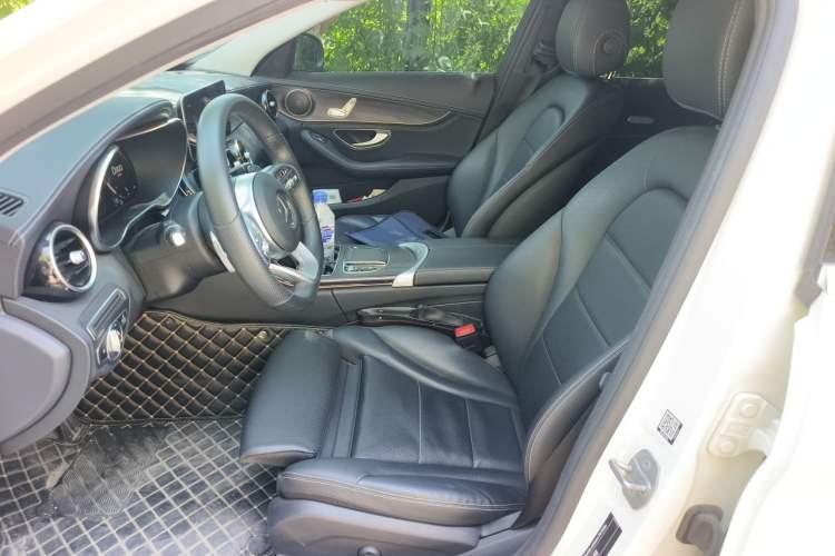 Used Mercedes-Benz C-Class 2020 C 200 L Fashion Edition Sport Version Left Front Seat