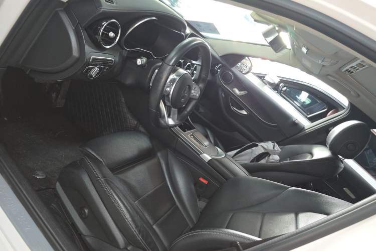 Used Mercedes-Benz C-Class 2020 C 200 L Fashion Edition Sport Version Left Front Seat