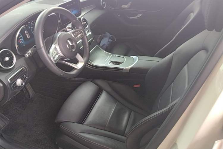 Used Mercedes-Benz C-Class 2020 Restyled C 200 L Fashion Edition Sport Version Left Front Seat