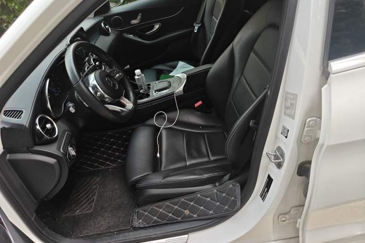 Used Mercedes-Benz C-Class 2020 C 200 L Fashion Model Left Front Seat