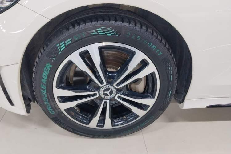 Used Mercedes-Benz C-Class 2020 C 260 Sport Edition Left Front Wheel Hub