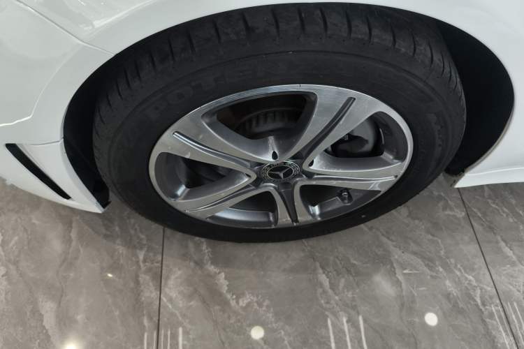 Used Mercedes-Benz C-Class 2020 Restyled C 260 L Sport Edition Left Front Wheel Hub