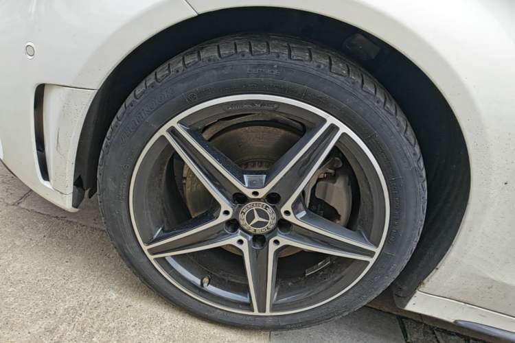 Used Mercedes-Benz C-Class 2020 Restyled C 260 Sport Edition Left Front Wheel Hub