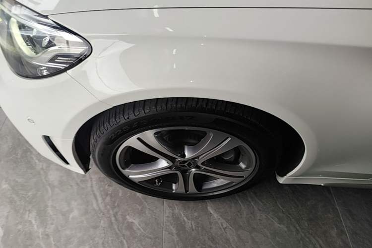 Used Mercedes-Benz C-Class 2020 Restyled C 260 L Sport Edition Left Front Wheel Hub