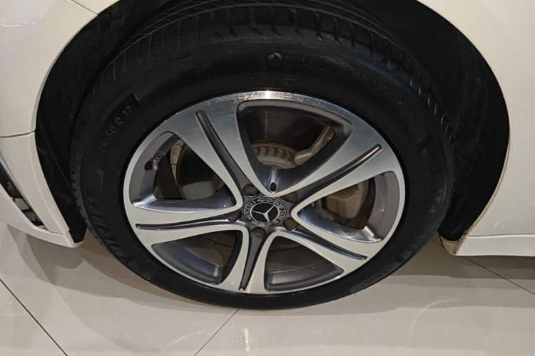 Used Mercedes-Benz C-Class 2020 Restyled C 260 L Sport Edition Left Front Wheel Hub