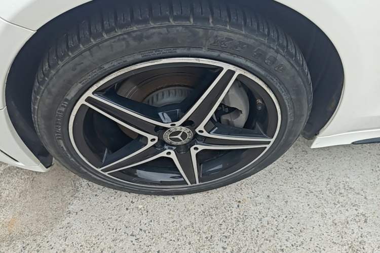 Used Mercedes-Benz C-Class 2020 Restyled C 260 Sport Edition Left Front Wheel Hub