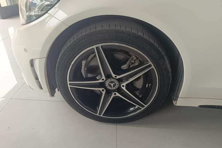 Used Mercedes-Benz C-Class 2020 Restyled C 260 Sport Edition Left Front Wheel Hub