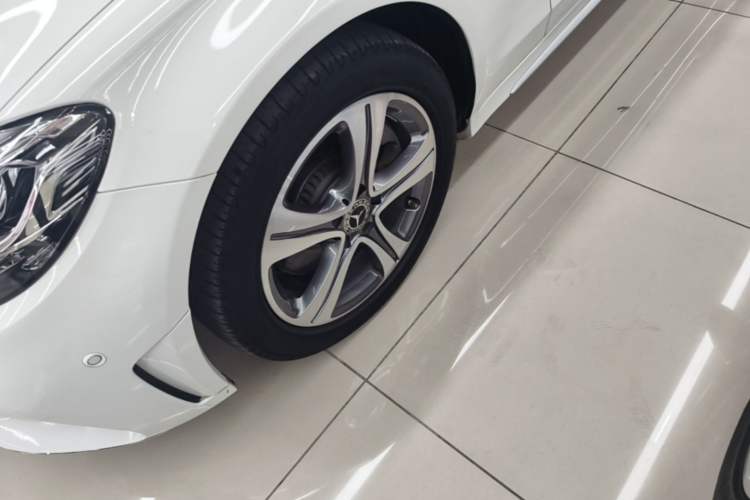 Used Mercedes-Benz C-Class 2020 C 260 L Sport Edition Left Front Wheel Hub