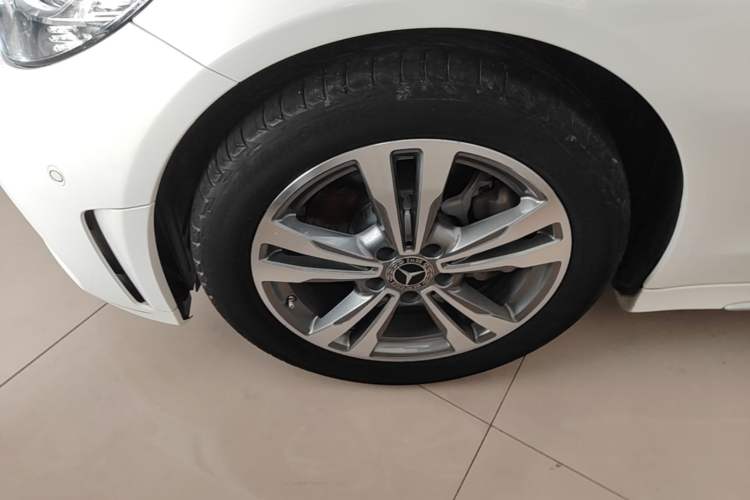 Used Mercedes-Benz C-Class 2020 Restyled C 200 L Fashion Edition Sport Version Left Front Wheel Hub