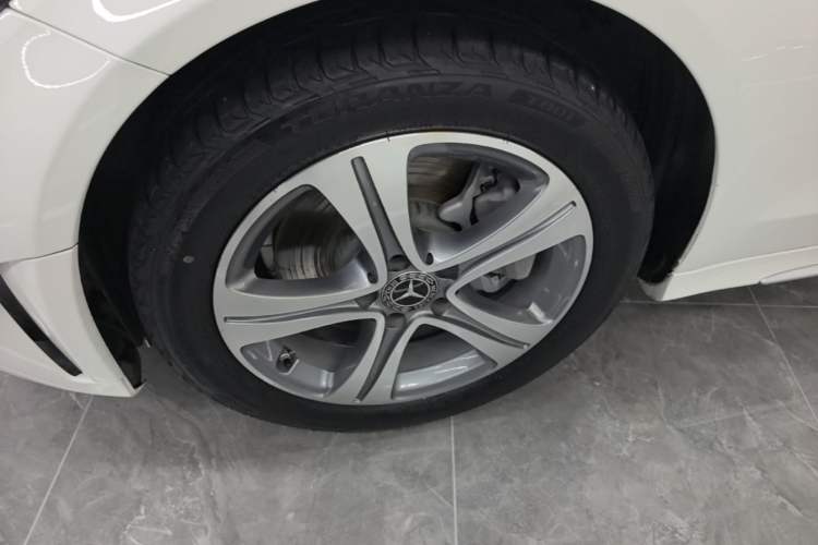 Used Mercedes-Benz C-Class 2020 C 260 L Sport Edition Left Front Wheel Hub