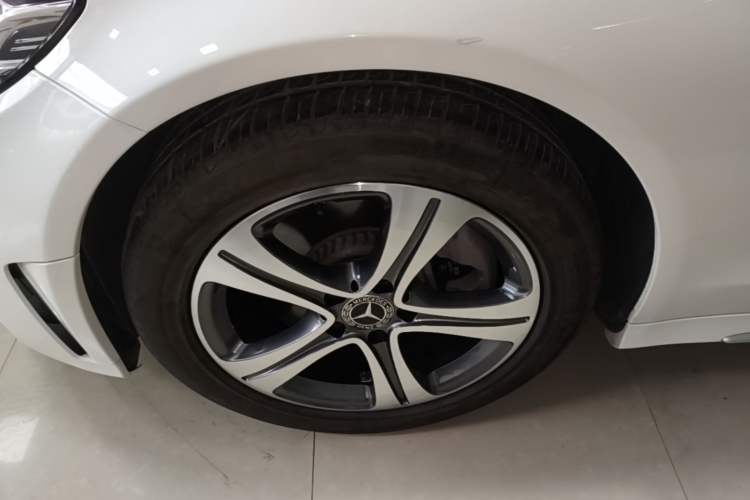 Used Mercedes-Benz C-Class 2020 Restyled C 260 L Sport Edition Left Front Wheel Hub