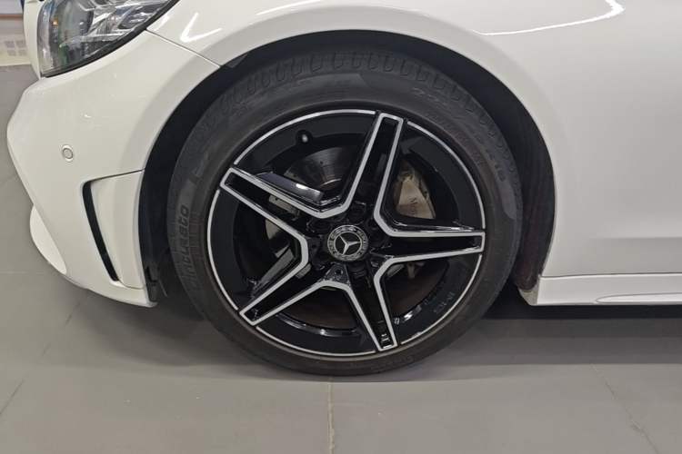Used Mercedes-Benz C-Class 2020 C 200 Coupe Left Front Wheel Hub